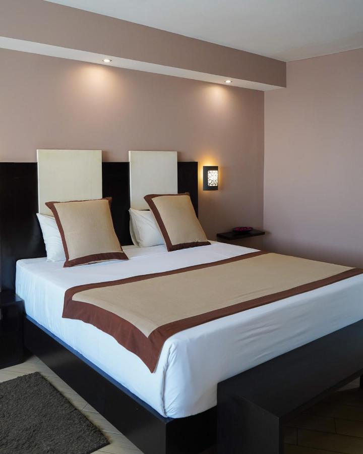 Cafe De Rome Hotell Dakar Eksteriør bilde