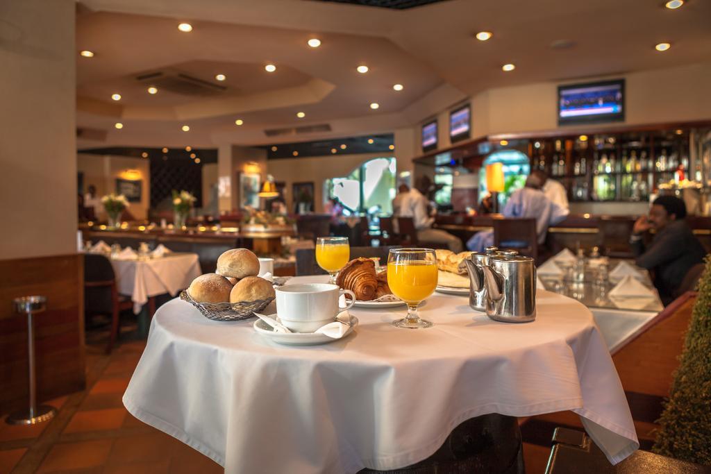 Cafe De Rome Hotell Dakar Eksteriør bilde
